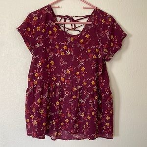 Flowery top size Medium